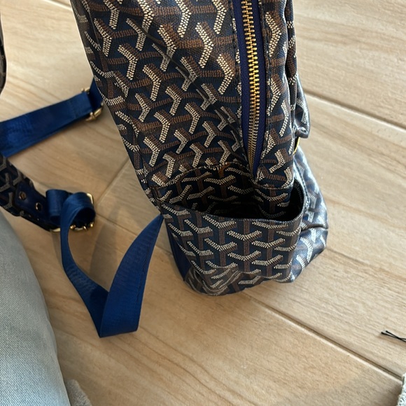 Blue backpack like new - Picture 8 of 9